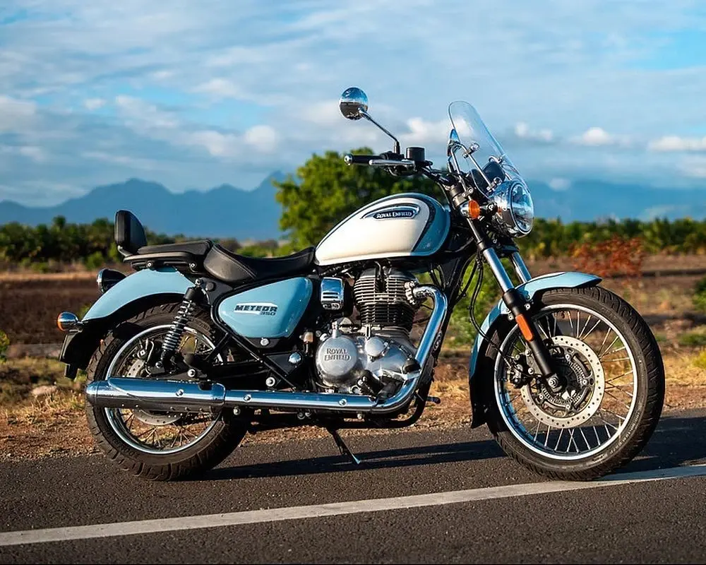2_royal_enfield_meteor_350_aurora_2024